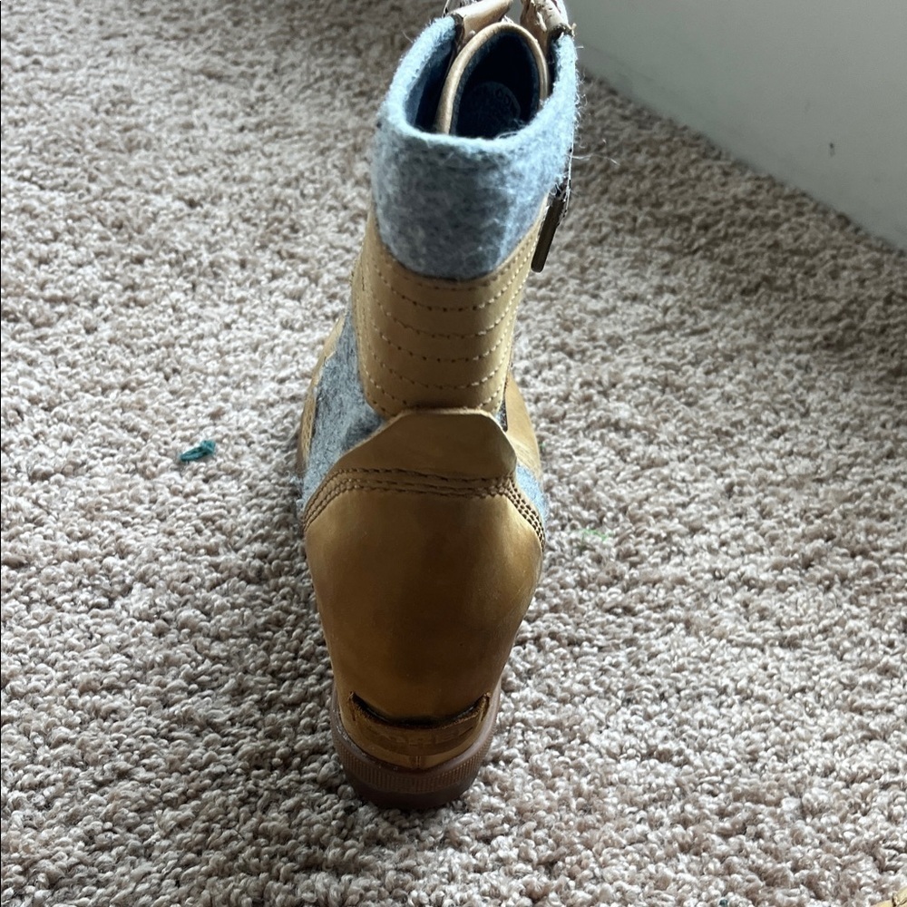 Sorel Lexie Brown and Gray Lace-Up Boots - Picture 7 of 10